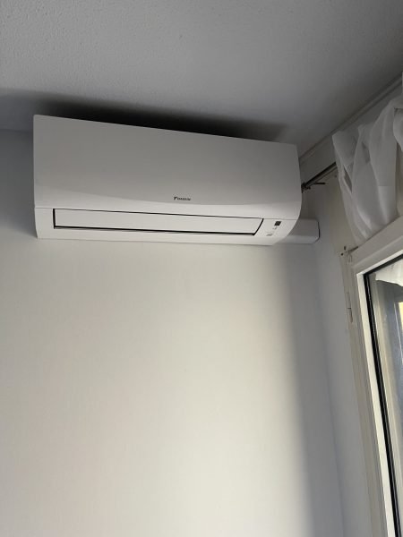 Installation d'un mono-split Daikin Sensira